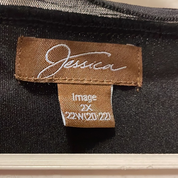 Dressy top, short sleeve tie on side - Picture 2 of 2